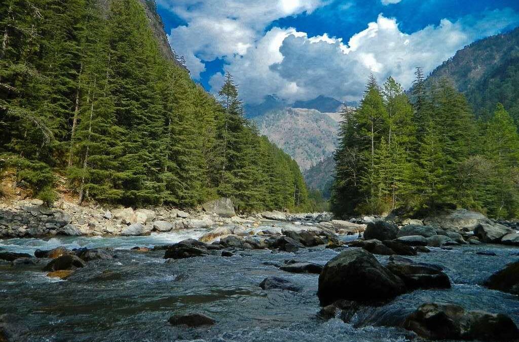 How to Reach Kasol from Delhi: Best Routes and Travel Tips